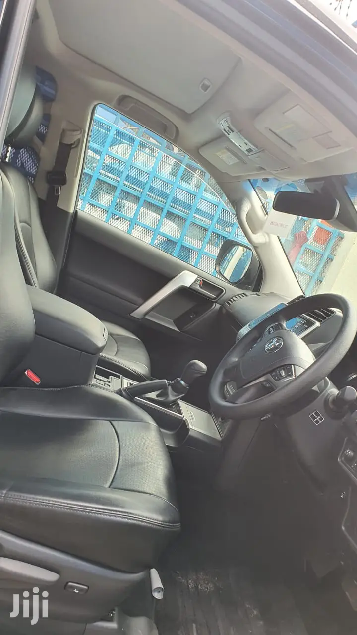 Toyota Land Cruiser Prado 2017 2.7 Black