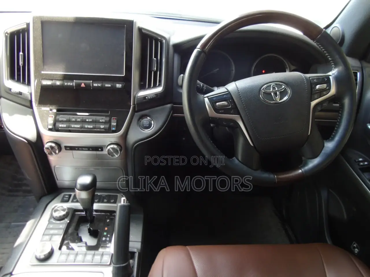 Toyota Land Cruiser 2016 White