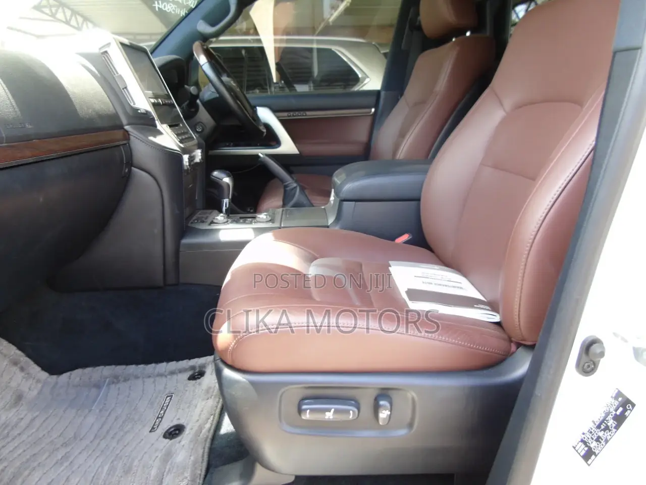 Toyota Land Cruiser 2016 White