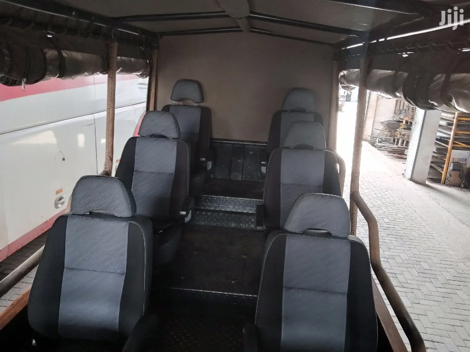 Game View/Safari Seats