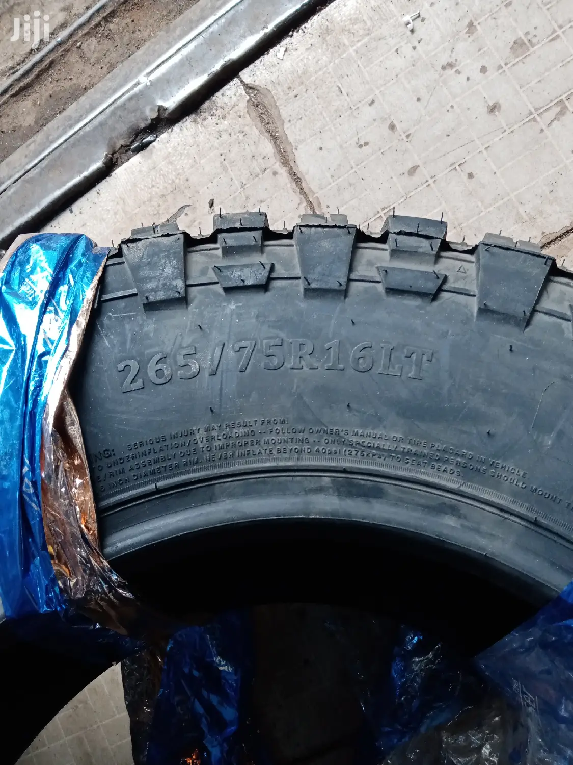 265/75r16 LT Comforser CF3000