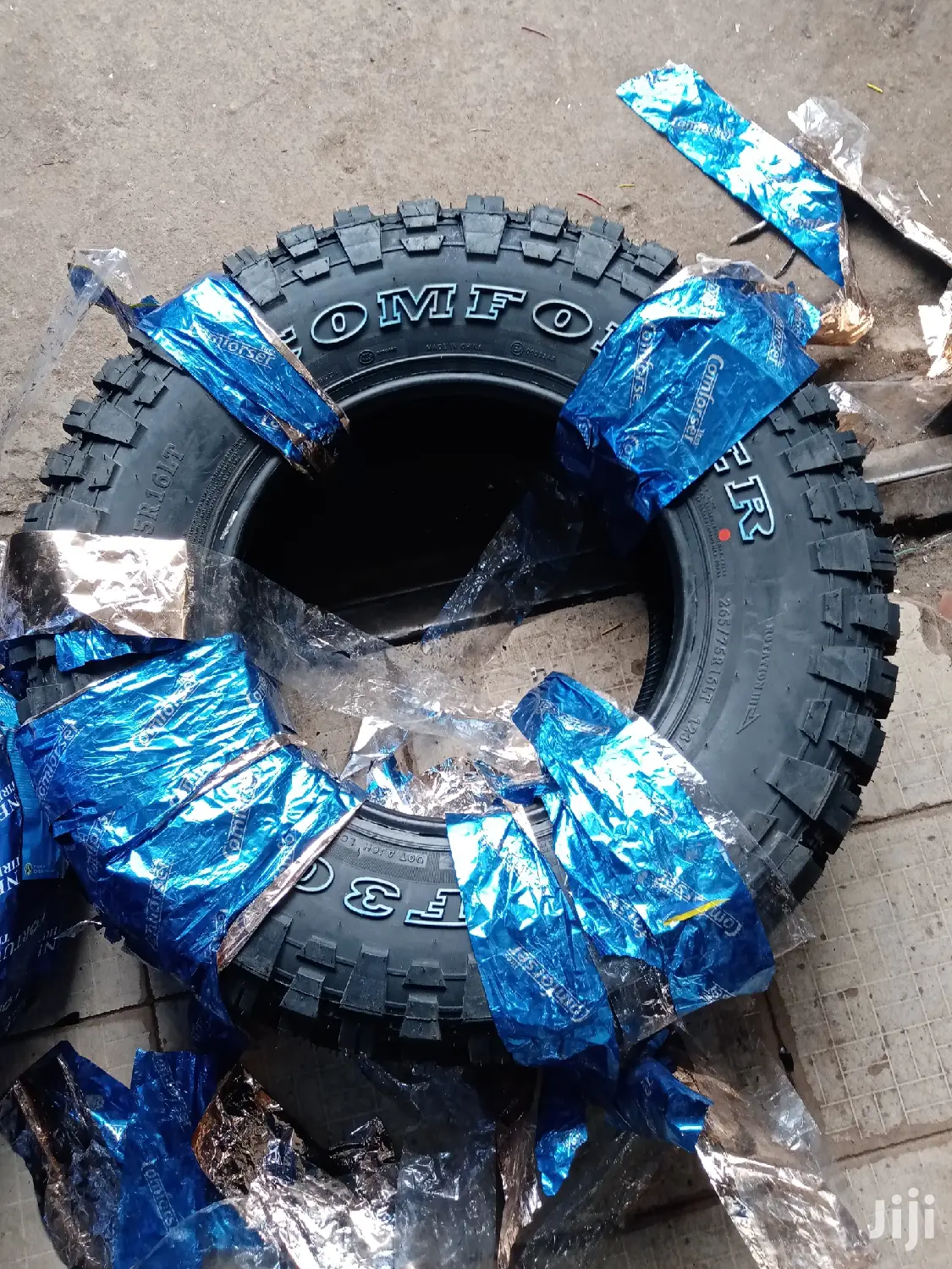 265/75r16 LT Comforser CF3000