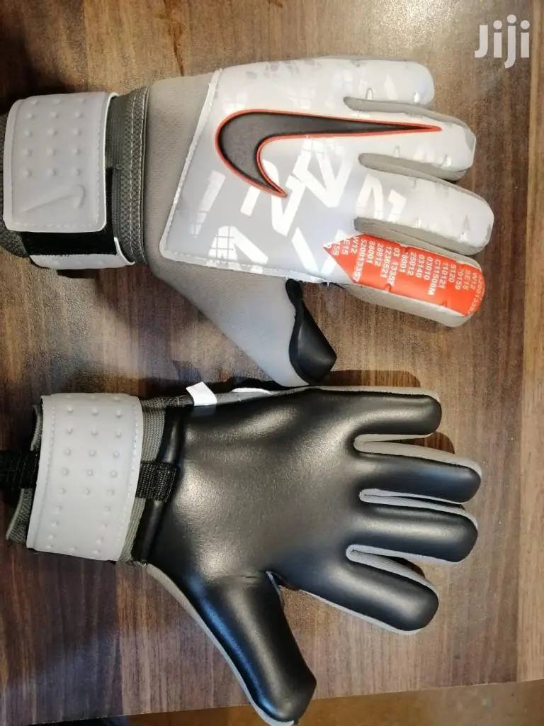 Super Goalkeeper Gloves