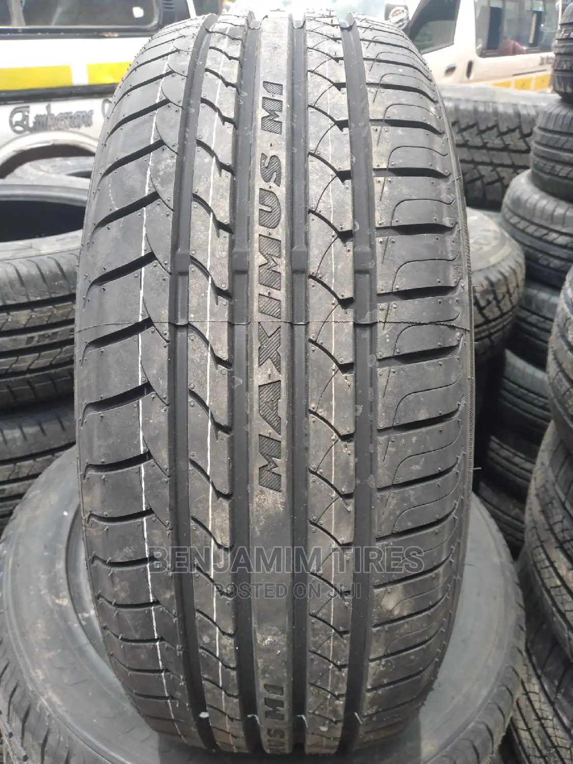 Maxtrek Low Profile Tires Sizes 215/55r17 Tubeless.