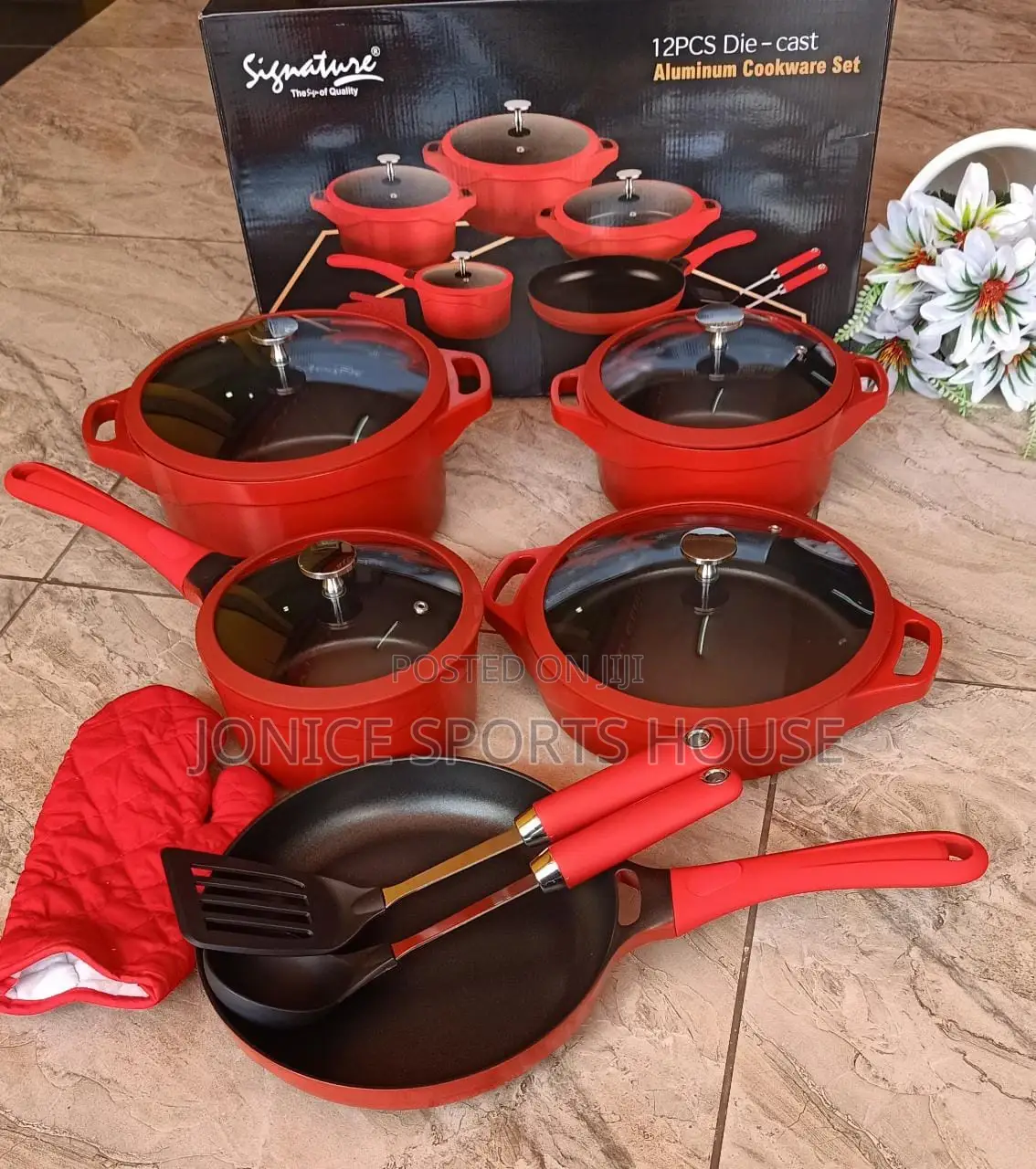 12 Die-Cast Cookware