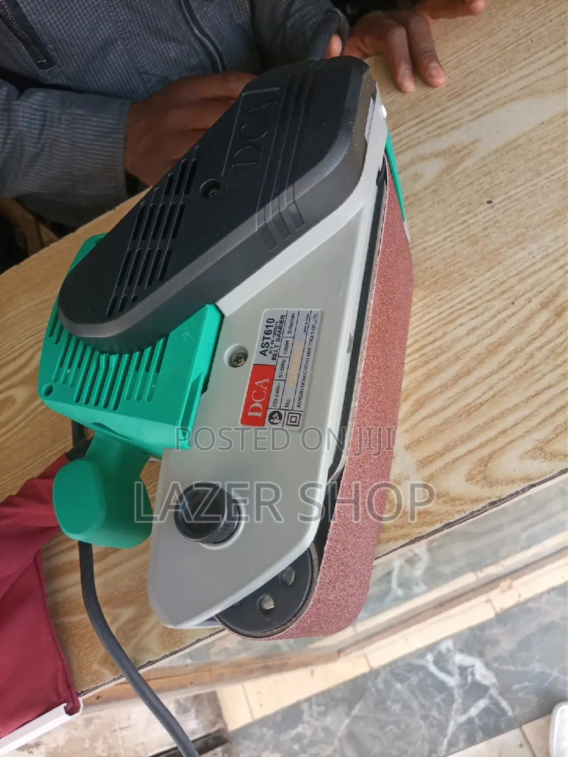 DCA Belt Sander