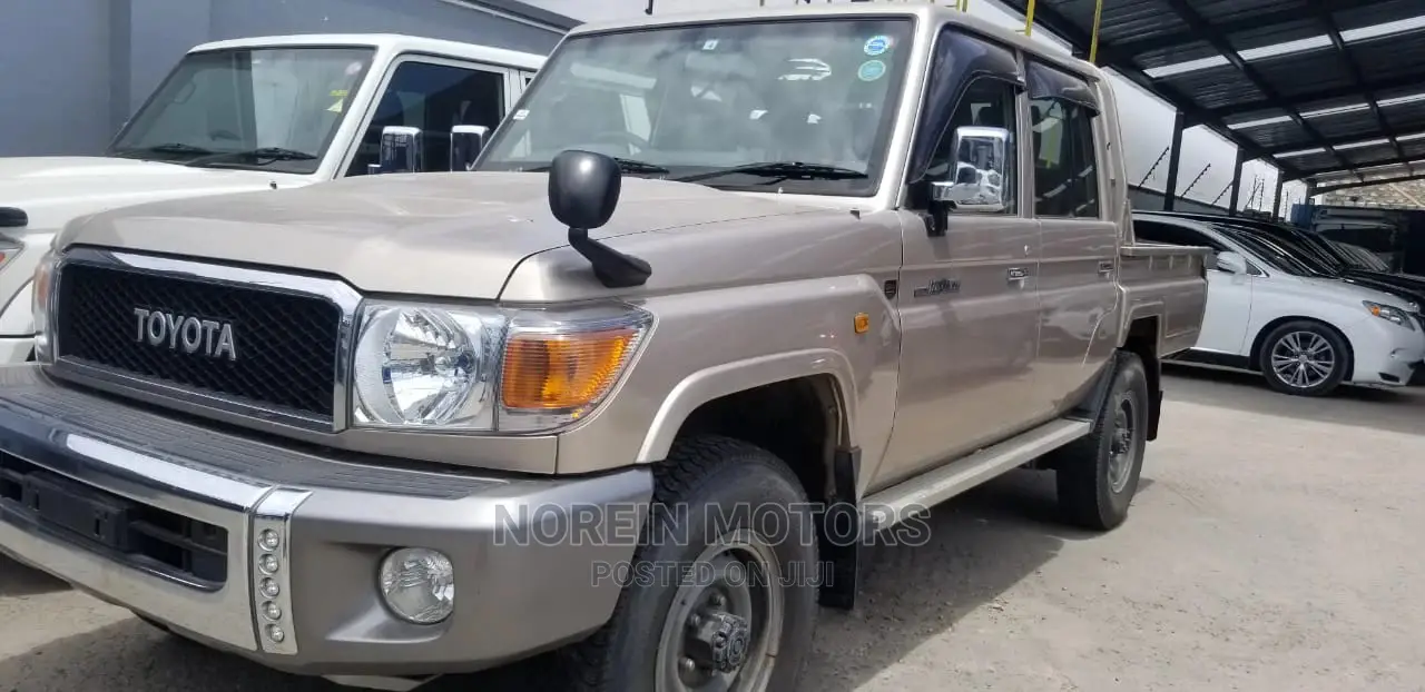 Toyota Land Cruiser 2014 Beige