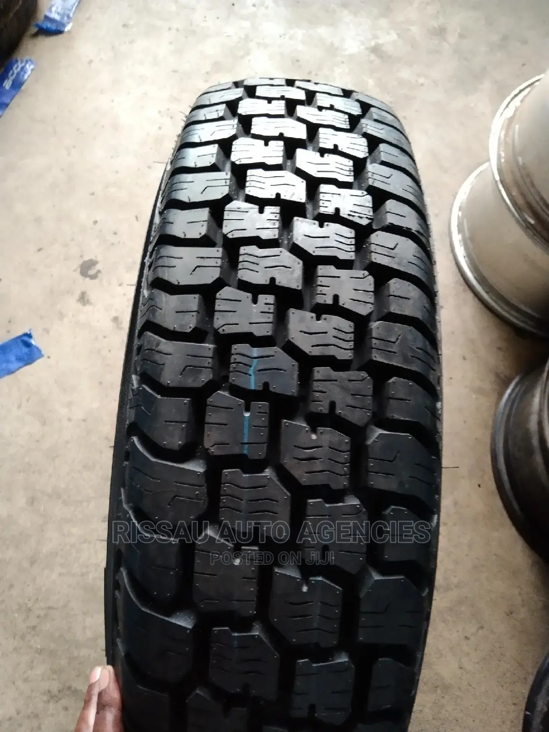 205 R 16 Yana Moran AT Tyres