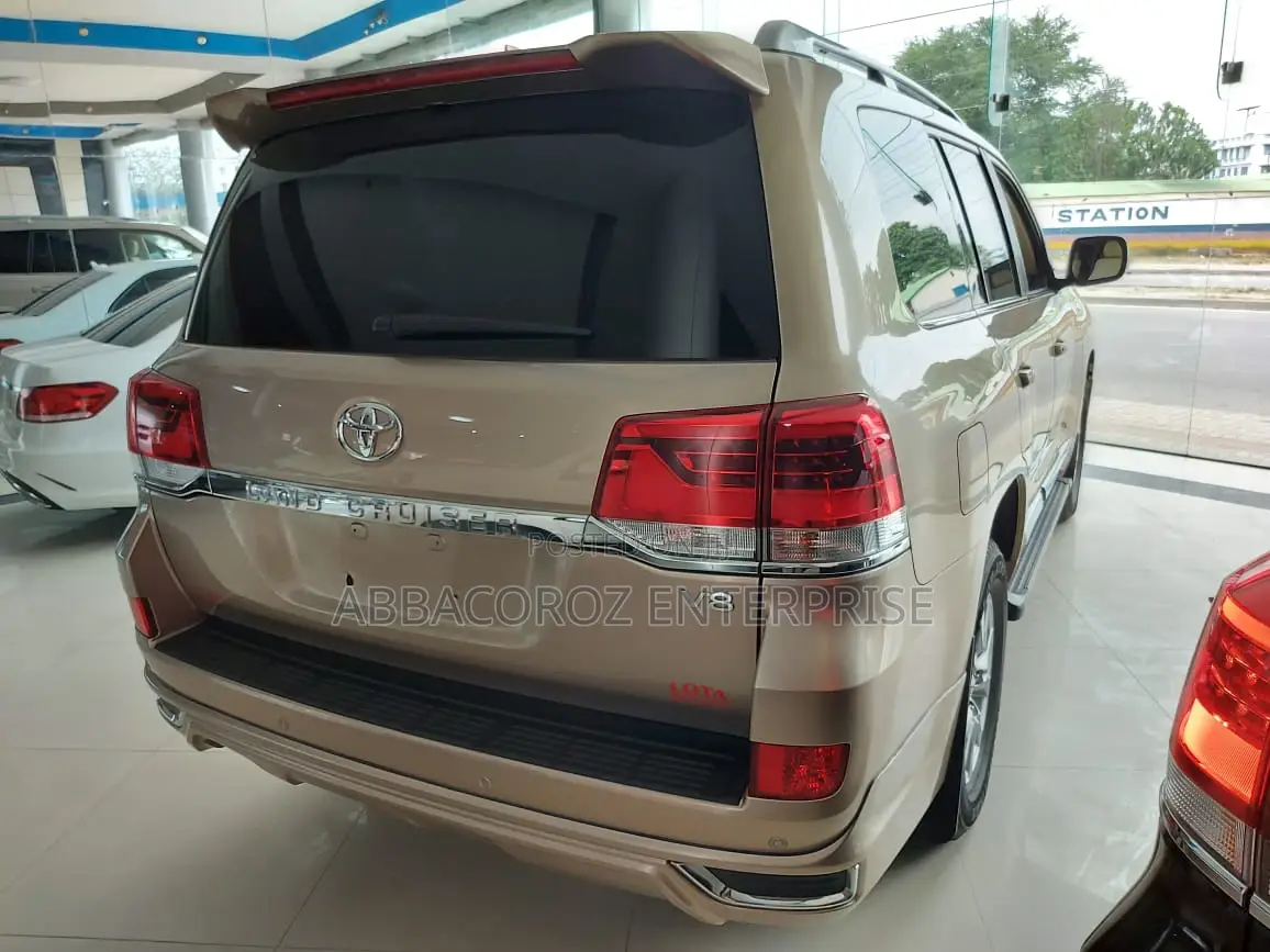 Toyota Land Cruiser 2016 4.6 V8 ZX Gold