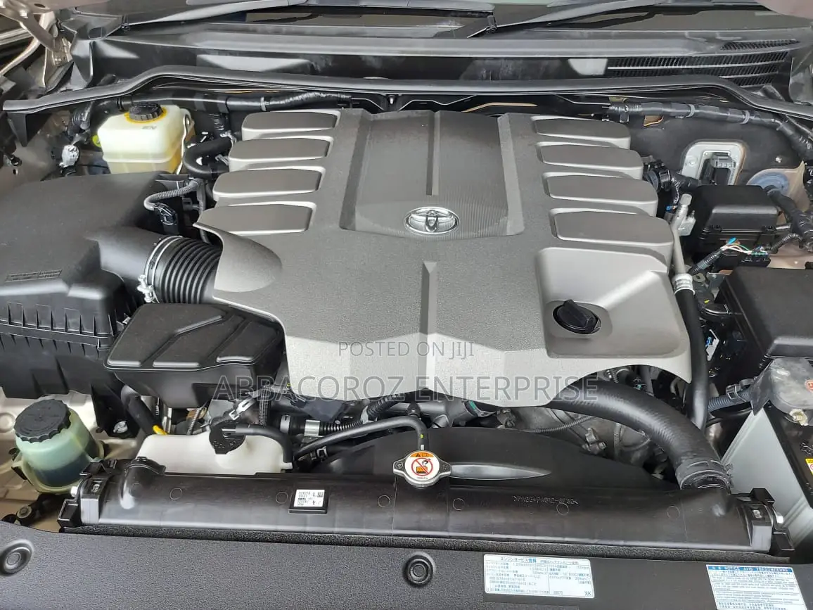 Toyota Land Cruiser 2016 4.6 V8 ZX Gold