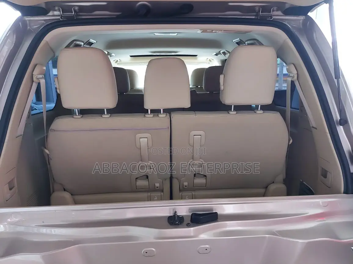 Toyota Land Cruiser 2016 4.6 V8 ZX Gold