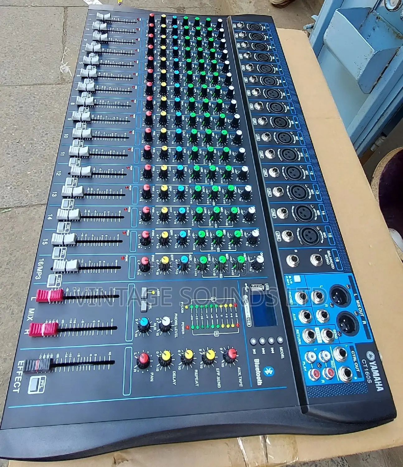 16 Channel Plain Mixer