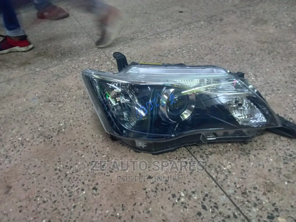 Fielder/Axio 161 Headlight