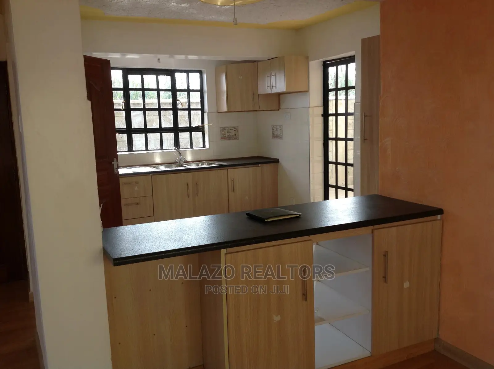 3bdrm Townhouse/Terrace in Kiungani, Gateway Mall Area for sale