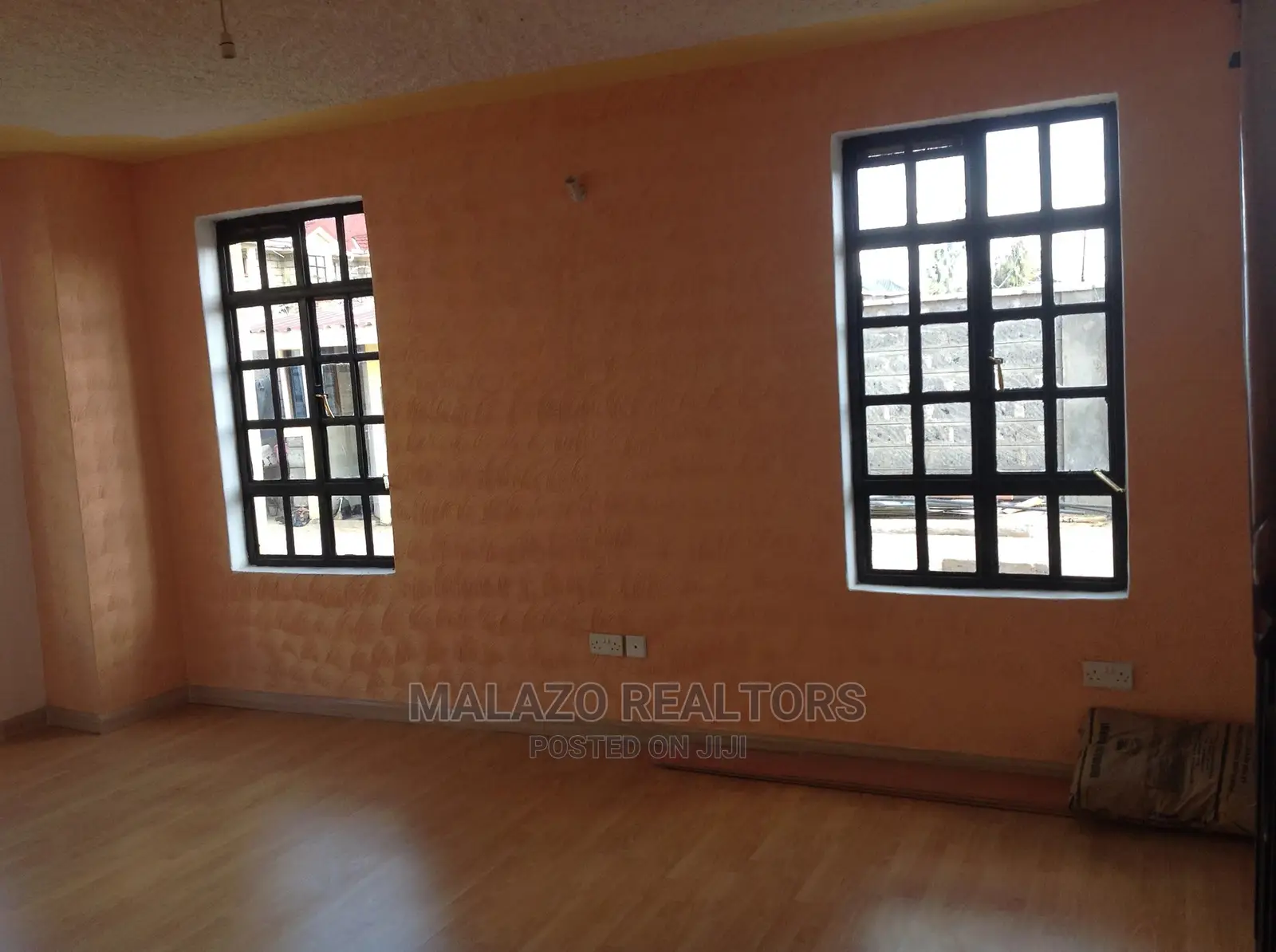3bdrm Townhouse/Terrace in Kiungani, Gateway Mall Area for sale