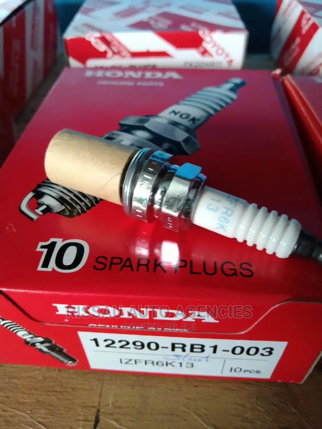 Iridium IZFR6K13 Honda Genuine Spark Plugs.