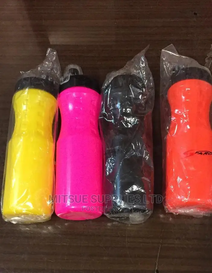 4 Multicolored Plastic Water Bottles 550ML for Cycling