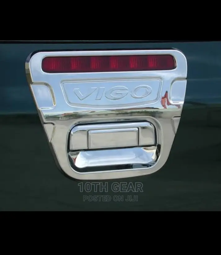Hilux Vigo Tailgate Chrome Garnish