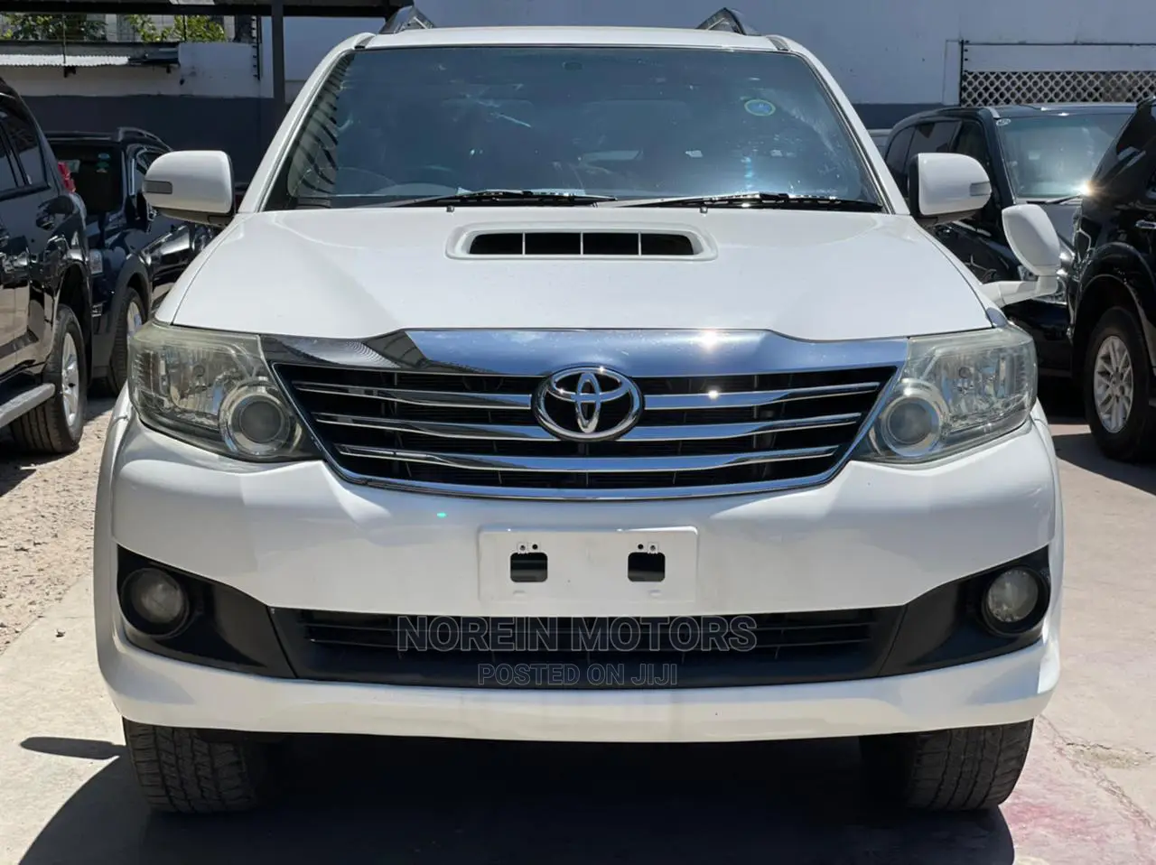 Toyota Fortuner 2014 White