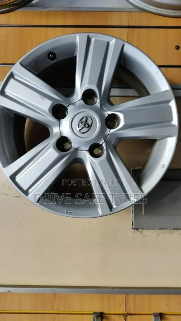 V8 Amazon Original Rims 18 Inch