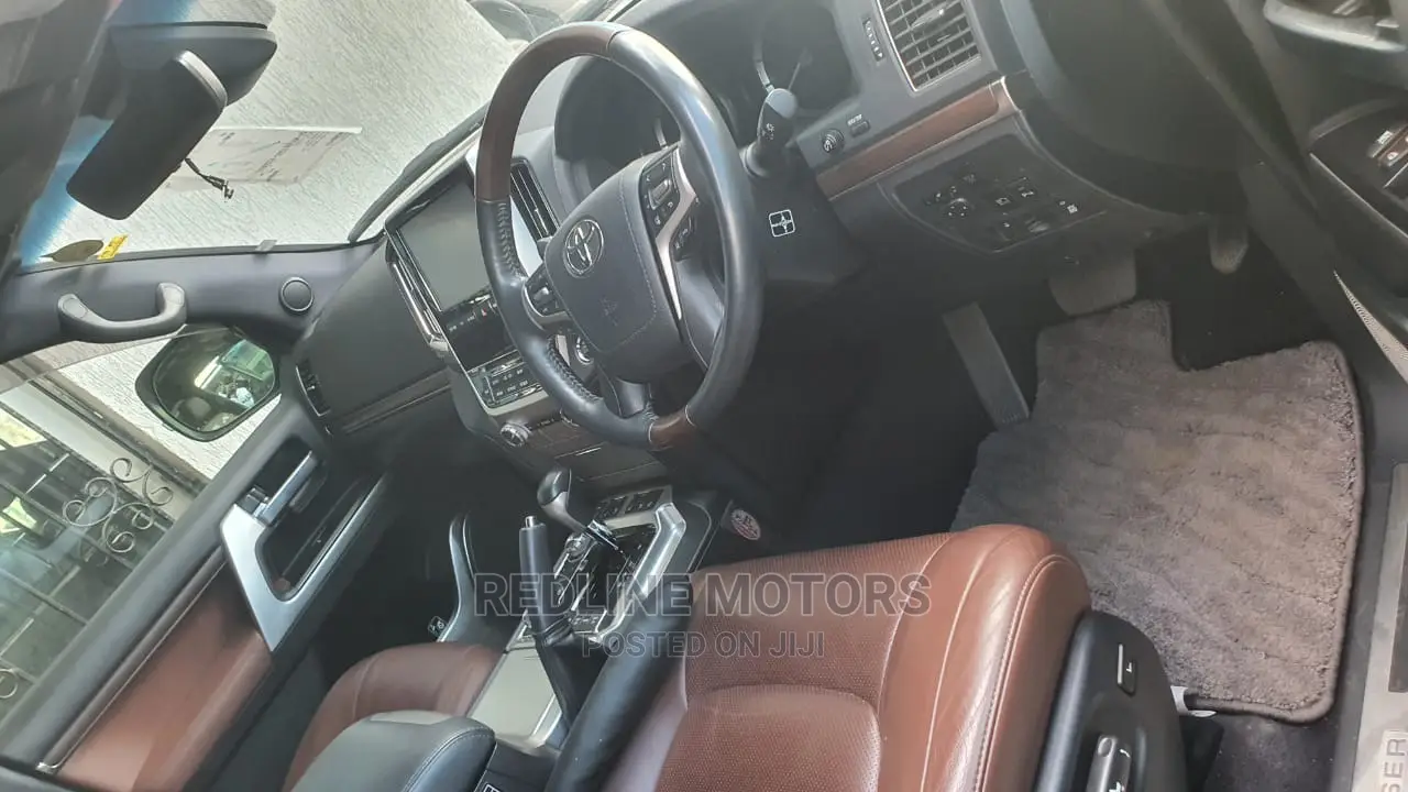 Toyota Land Cruiser 2016 Black
