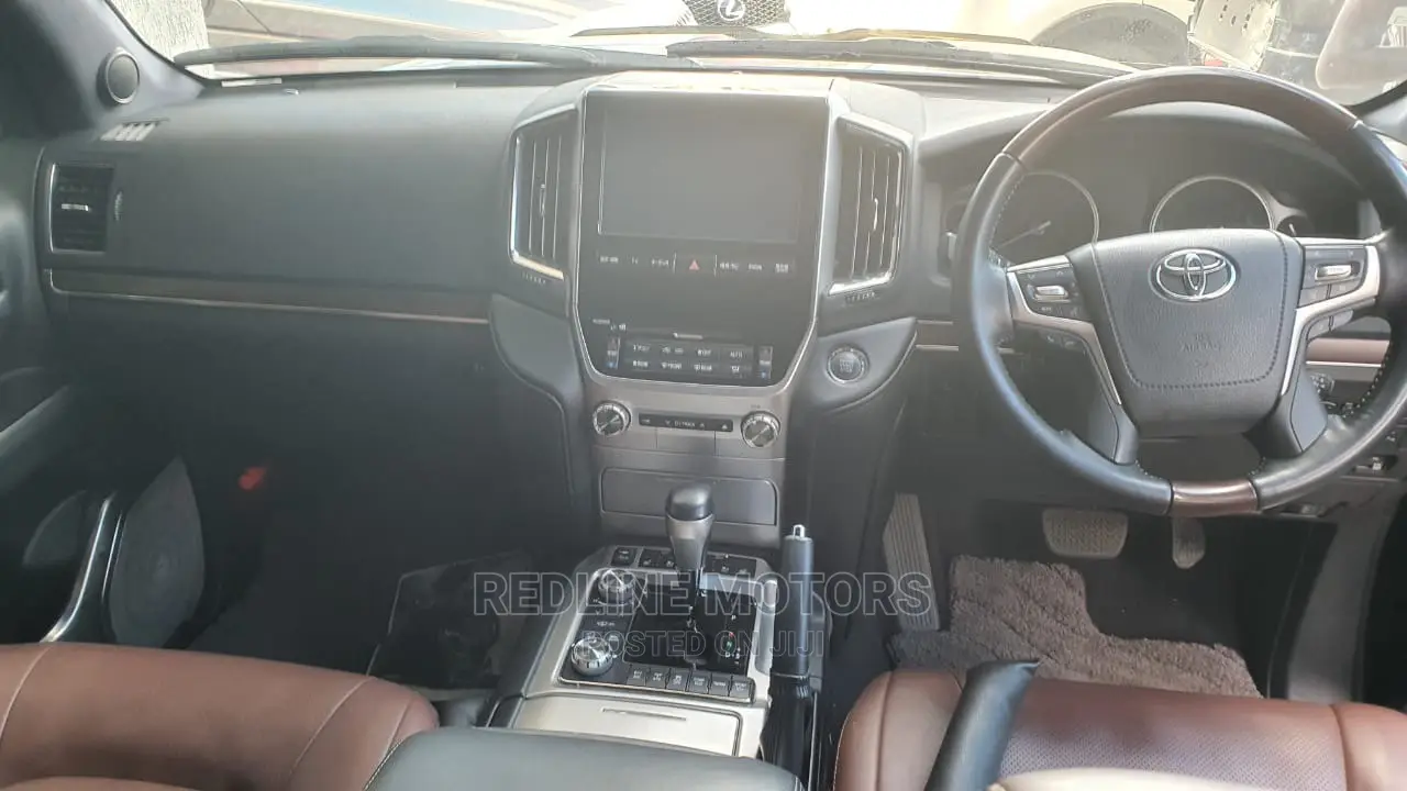 Toyota Land Cruiser 2016 Black