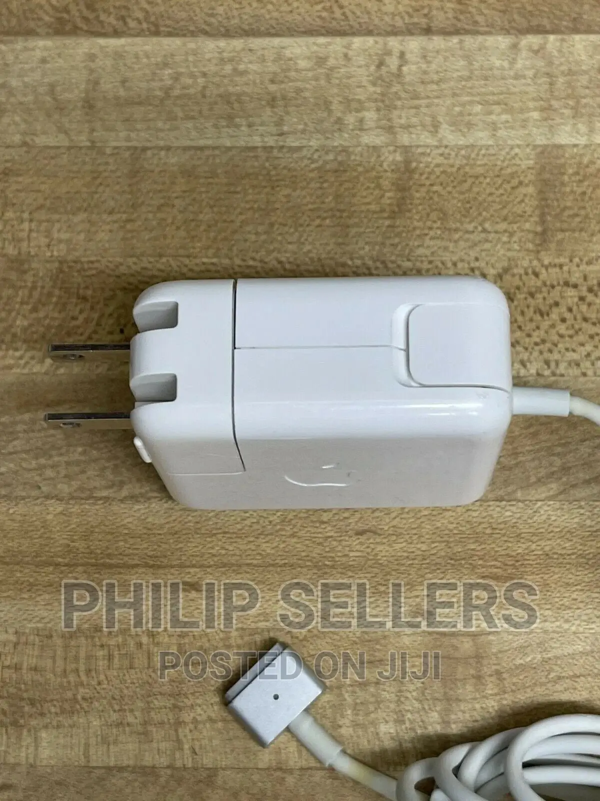 Apple Macbook Air 11" and 13" Magsafe 2 45W Power Charger A