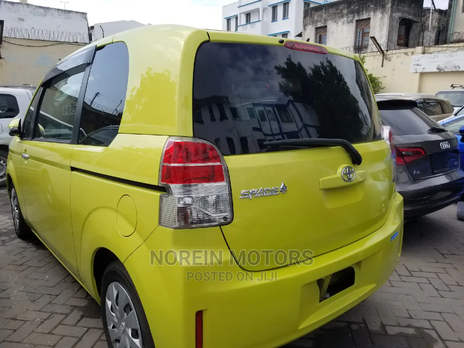 Toyota Spade 2015 Yellow