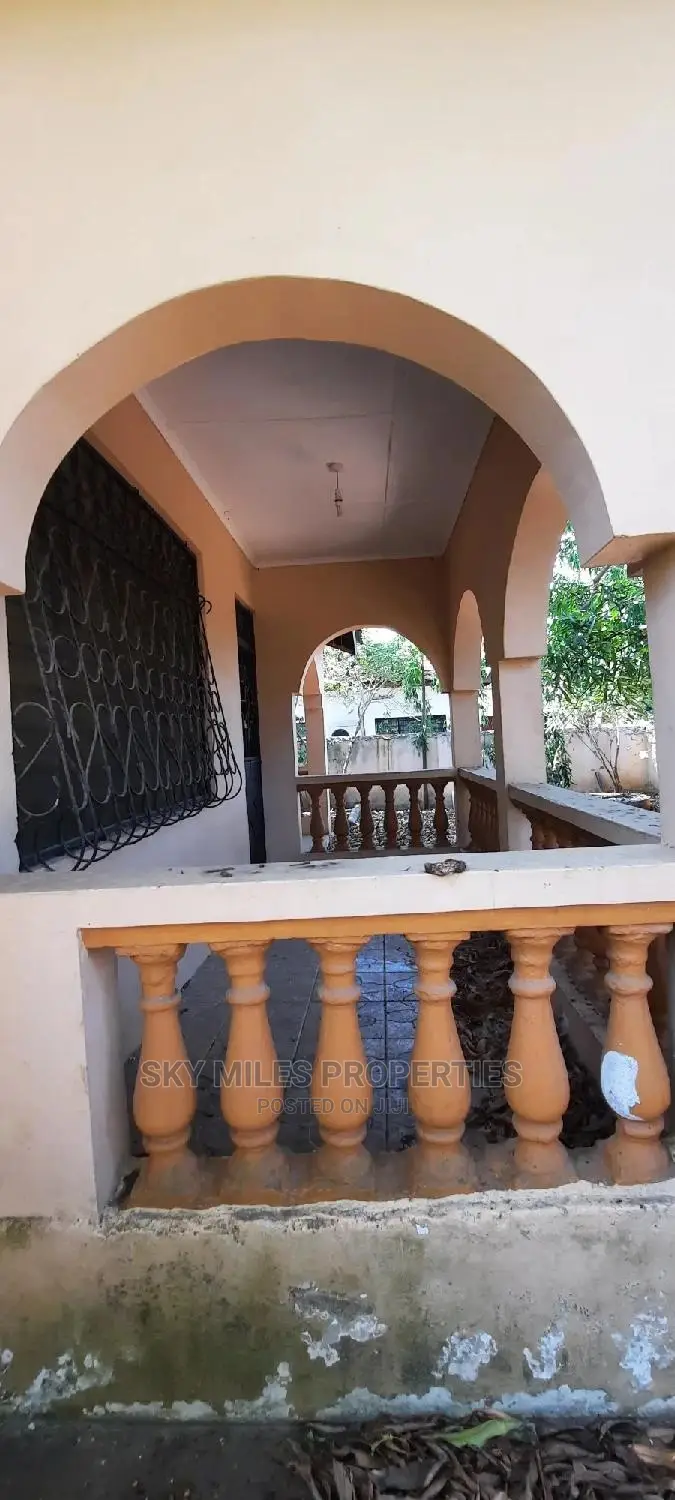 2 Bedrooms Bungalow in Estate Gate, Mtwapa for Sale