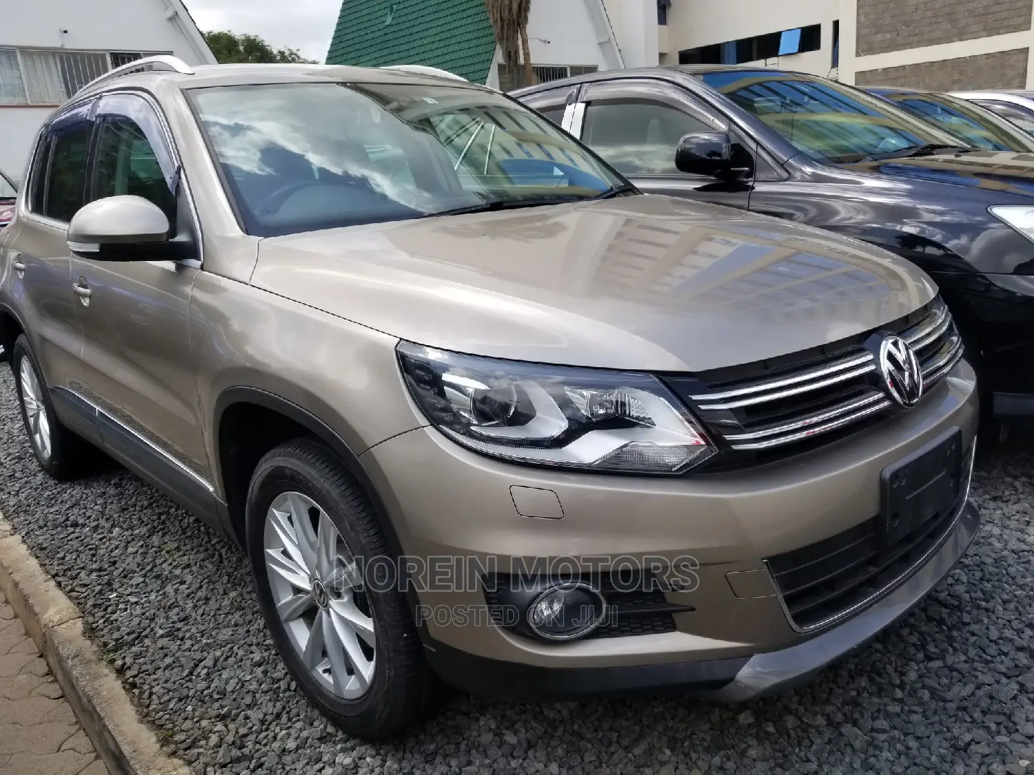 Volkswagen Touran 2014 Gold