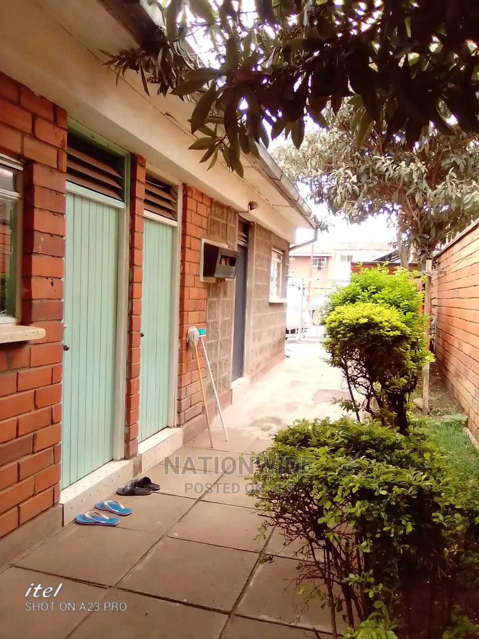 Hurlingham Servant Quarter for Rent
