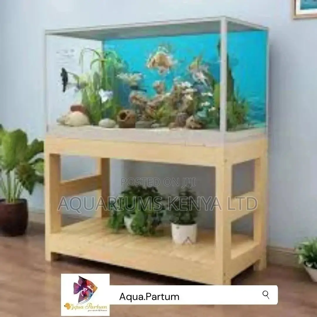 Fish Aquarium Tank Complete With Accessories