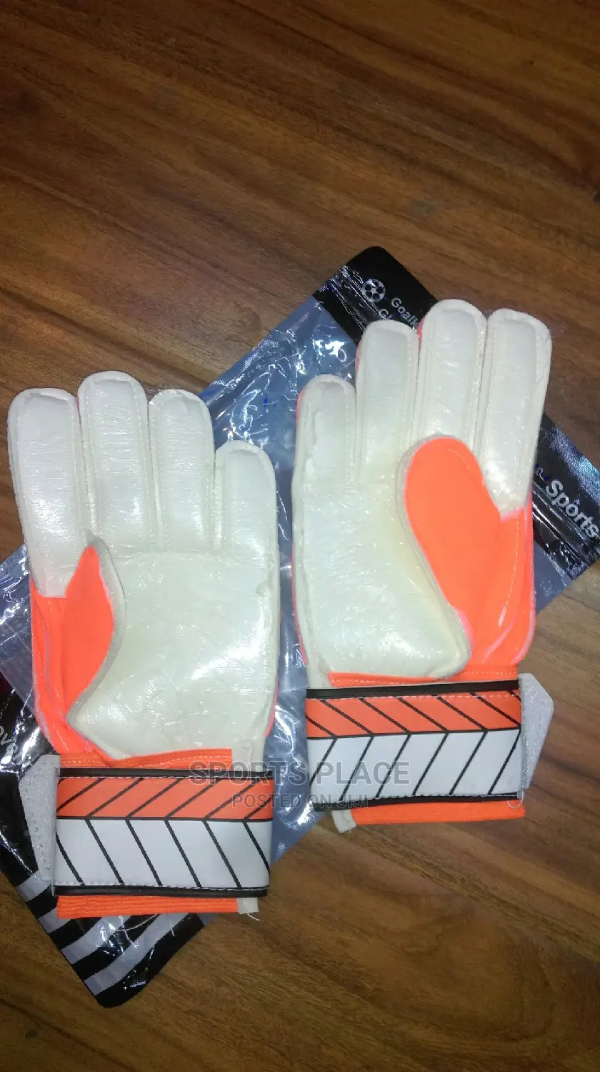 Kids Goalkeeper's Gloves - Soccer Goalie Children's Gloves
