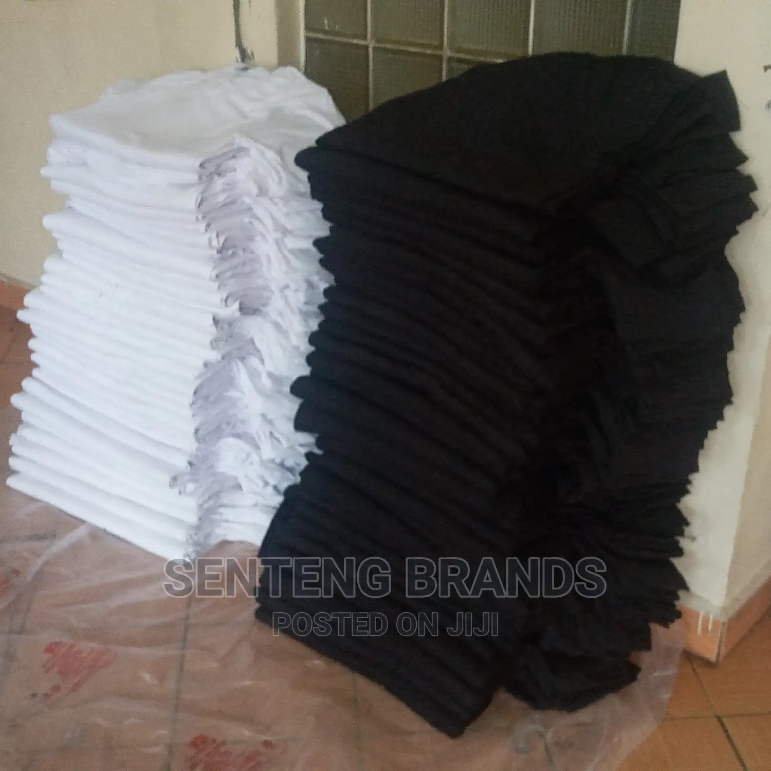 100% Pure Cotton Plain Tshirts. Round Neck All Colours