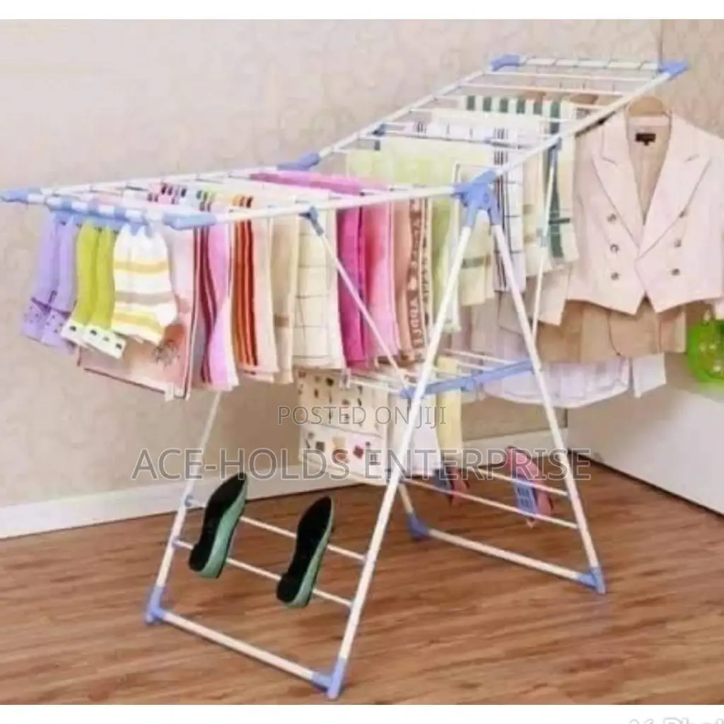 Hanging Clothes Rack Lines