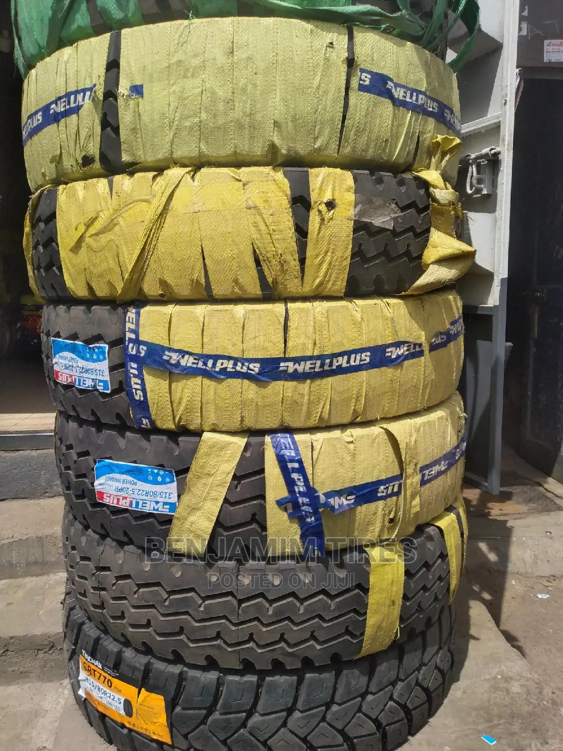 Quality Wellplus Tires Sizes 315/80r22.5 20 Ply Rating.