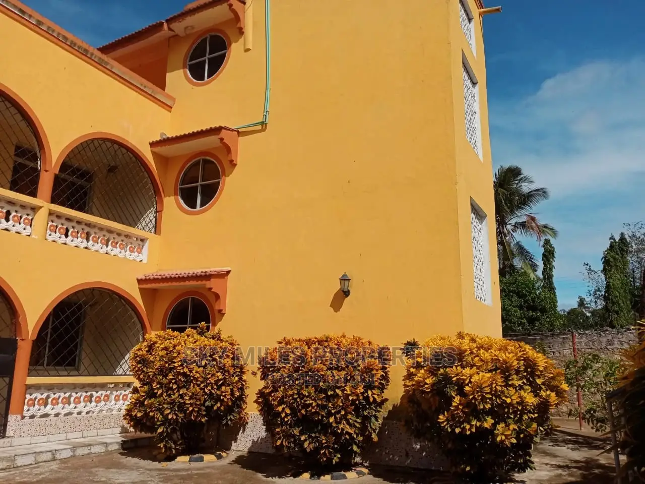 5bdrm Mansion in Majaoni, Shanzu for Sale
