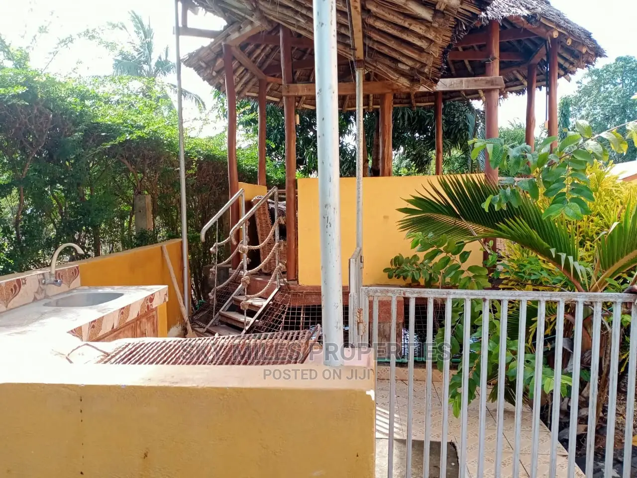 5bdrm Mansion in Majaoni, Shanzu for Sale