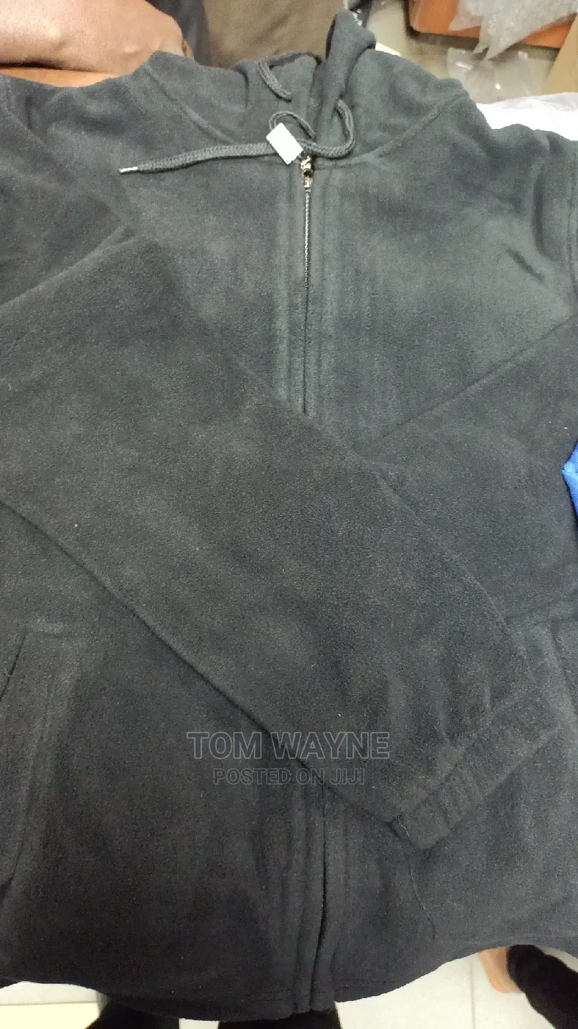 Black Fleece Jackets With Zip and Hoodie