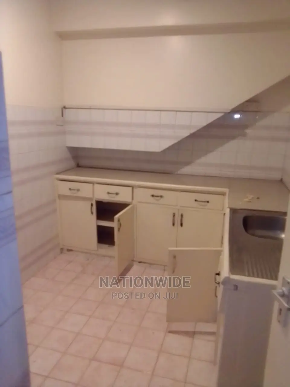 1bdrm Block of Flats in Parklands/Highridge for rent