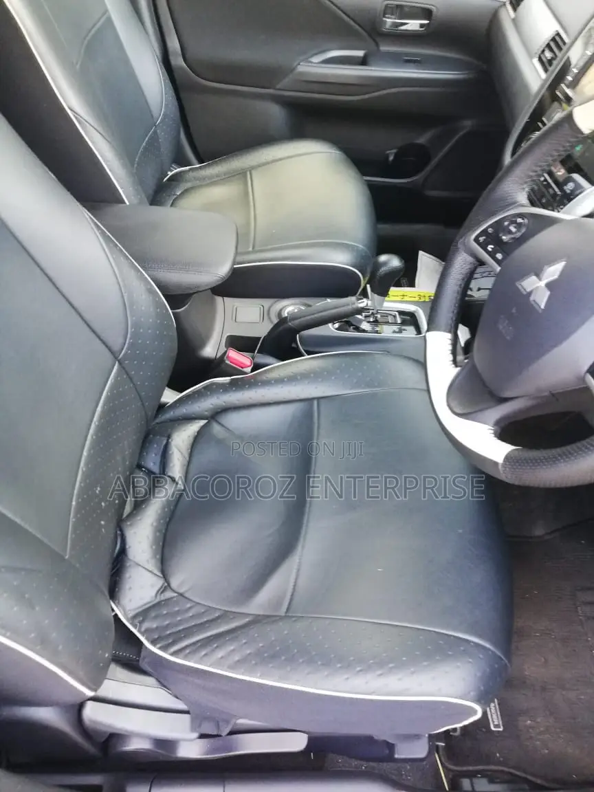 Mitsubishi Outlander 2014 Black