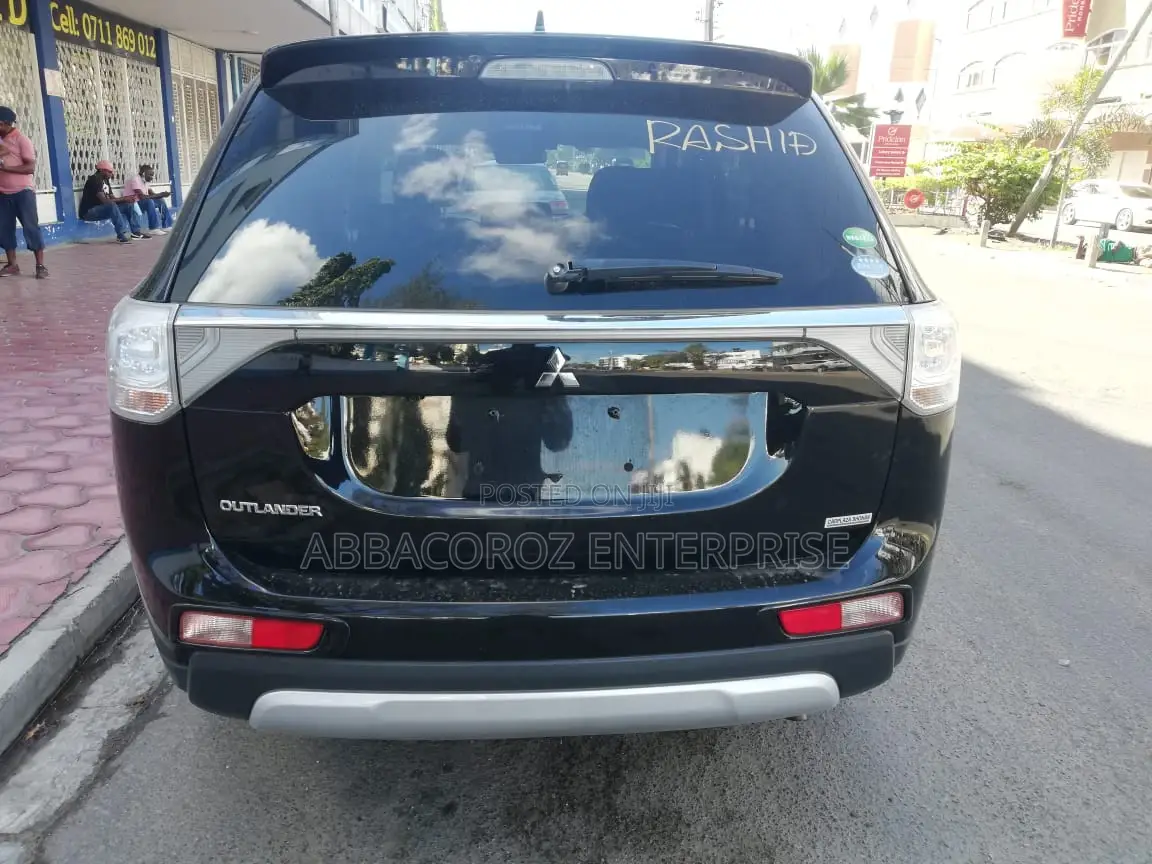Mitsubishi Outlander 2014 Black