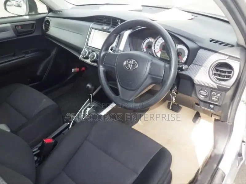 Toyota Fielder 2016 Silver