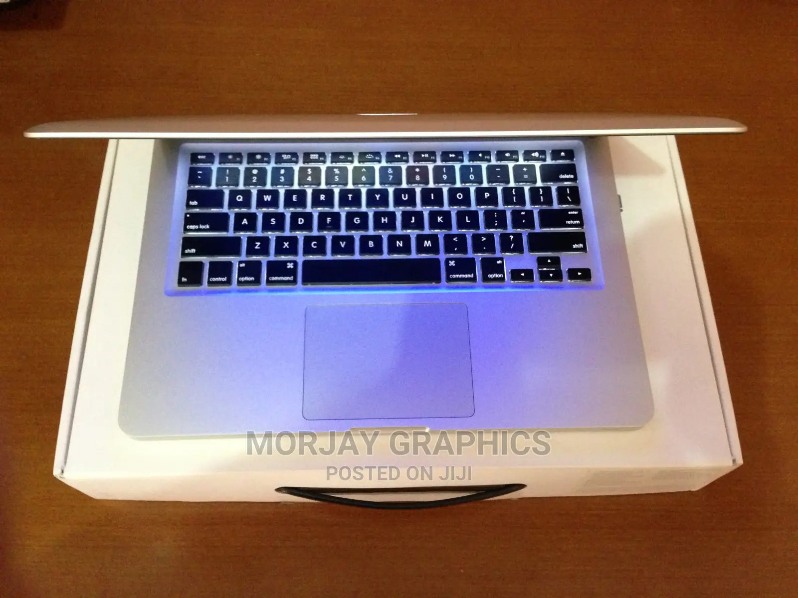 Laptop Apple MacBook 4GB Intel Core I5 500GB