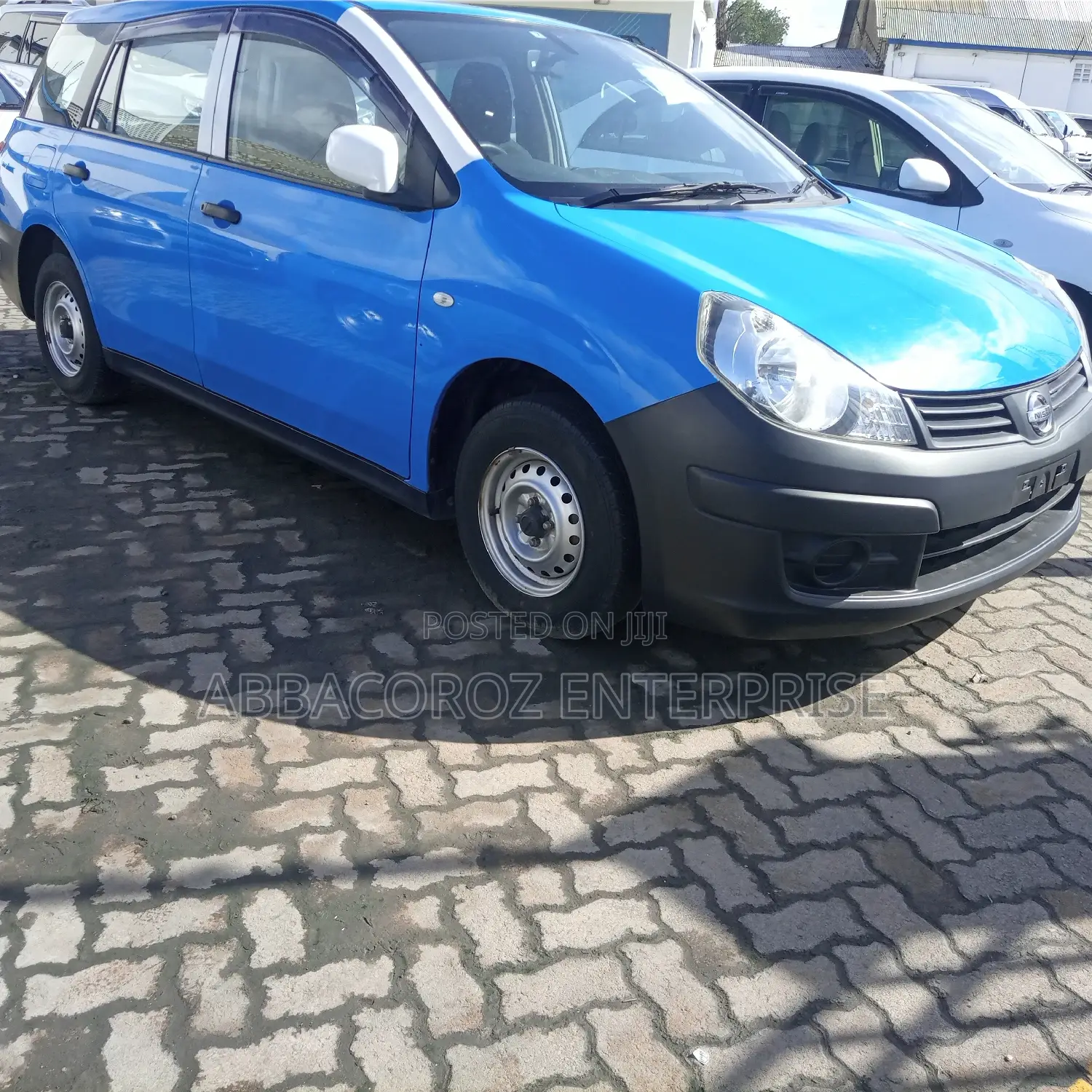 Nissan Advan 2014 Blue