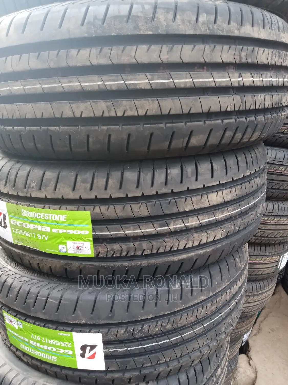 225/55r17 Bridgestone Tyre