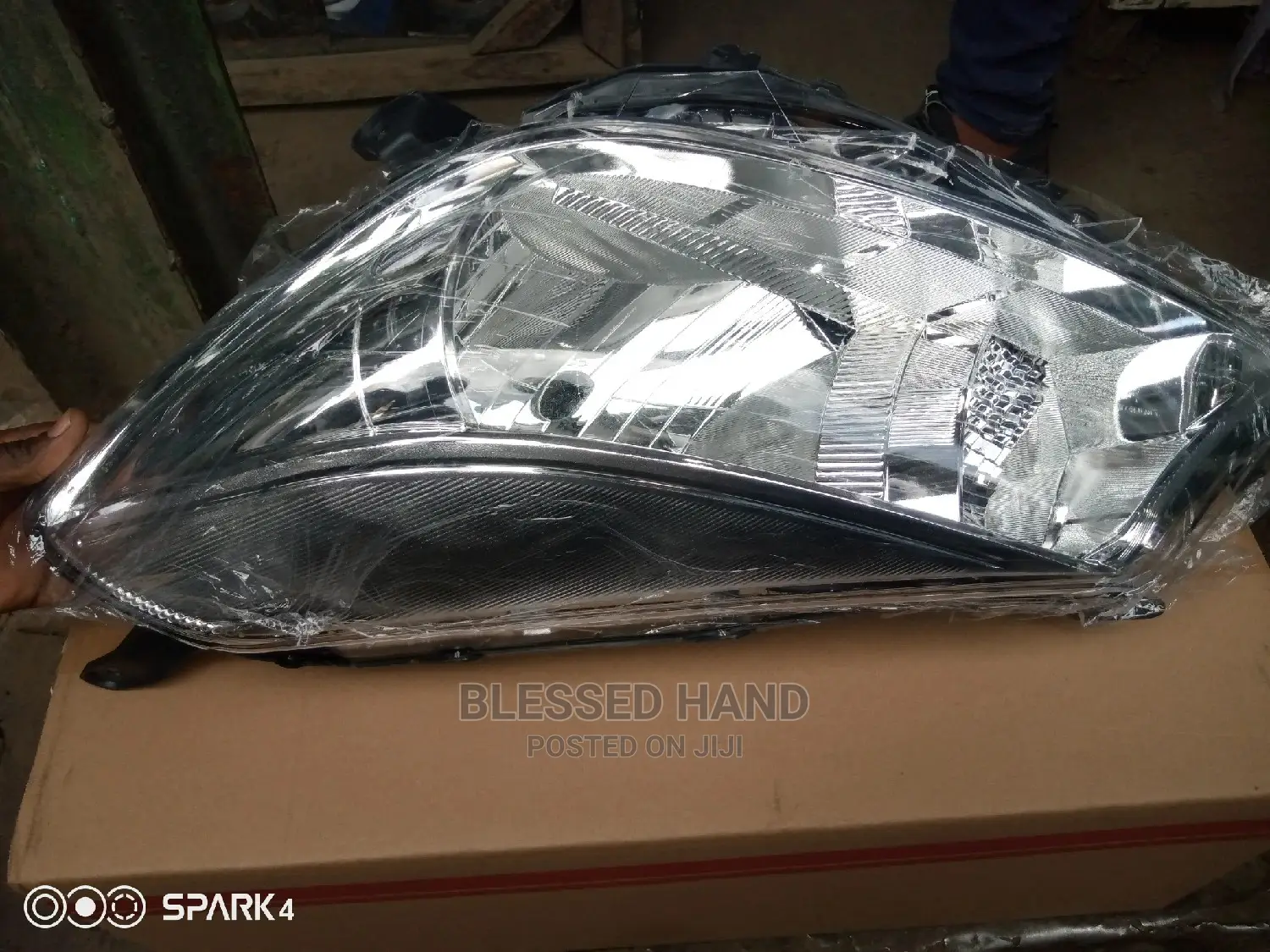 Headlamp Vitz New Model