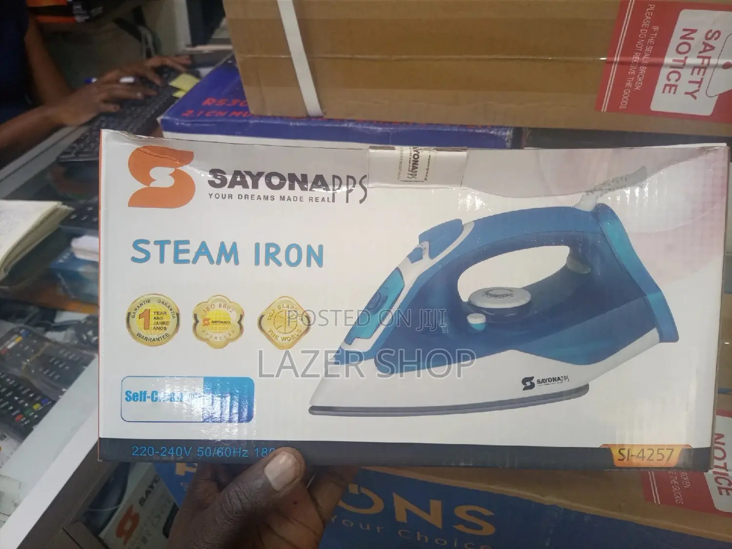 Sayona Iron Box