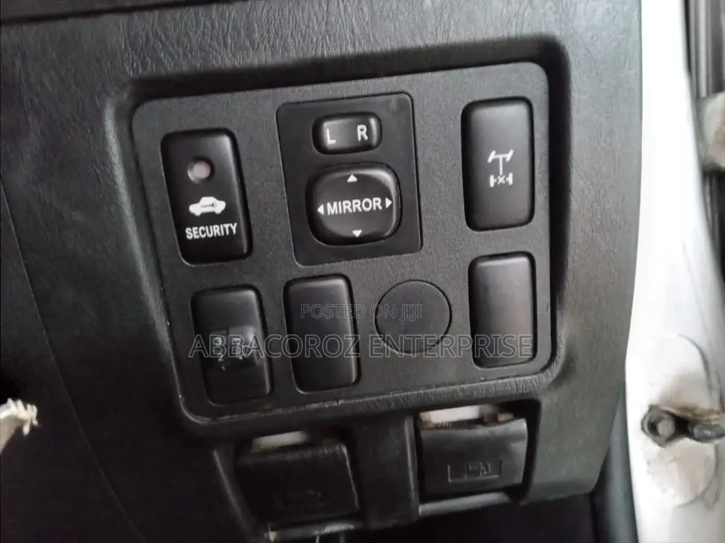 Toyota Hilux 2014 SR5 4x4 Silver