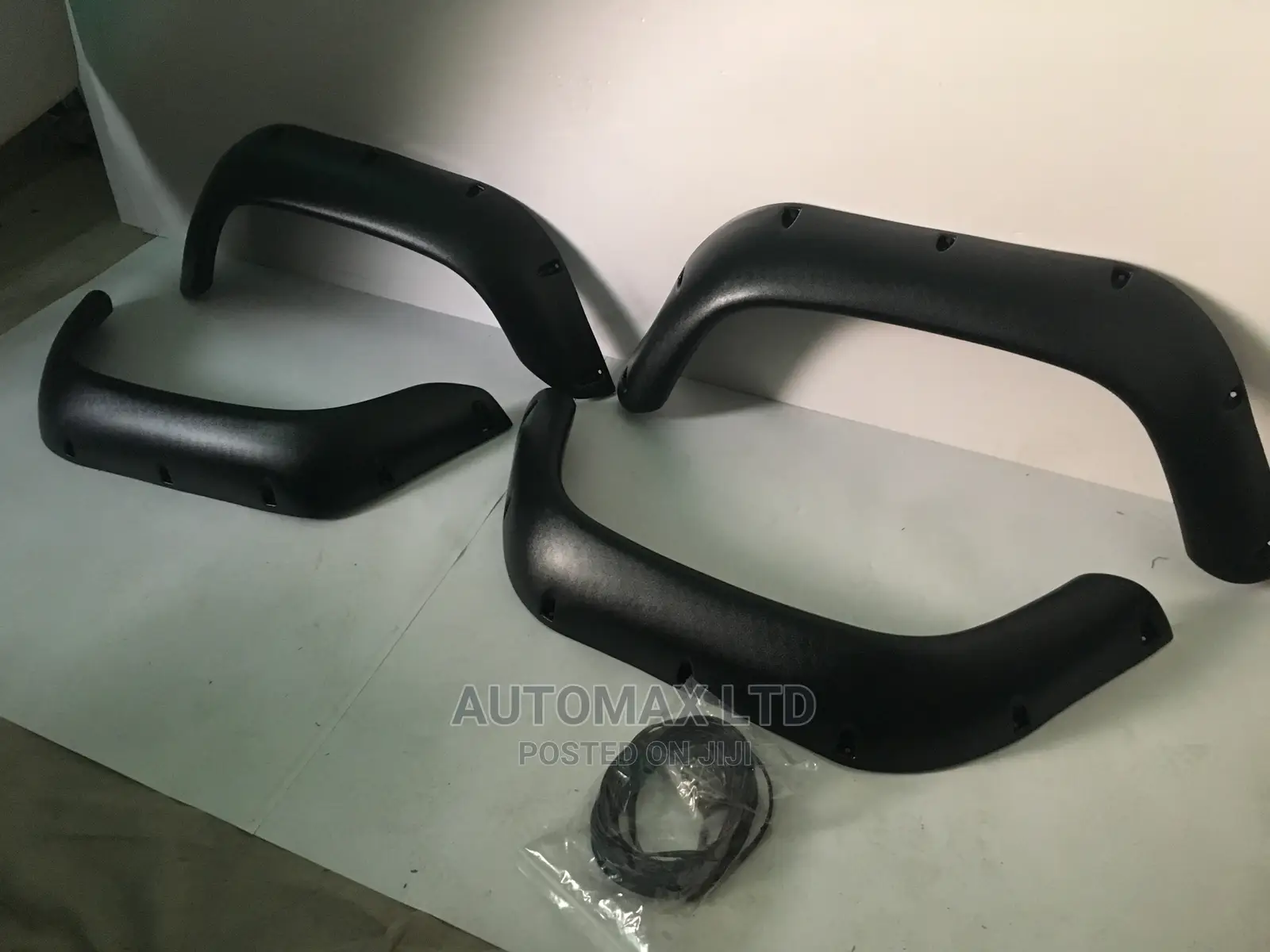 Land Rover, Defender: TD4 TD5: Black Wheel Fender Flares